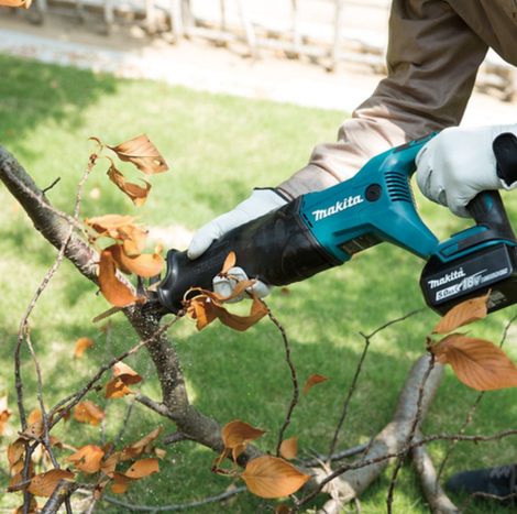 גוף מסור חרב נטען 18V- מקיטה